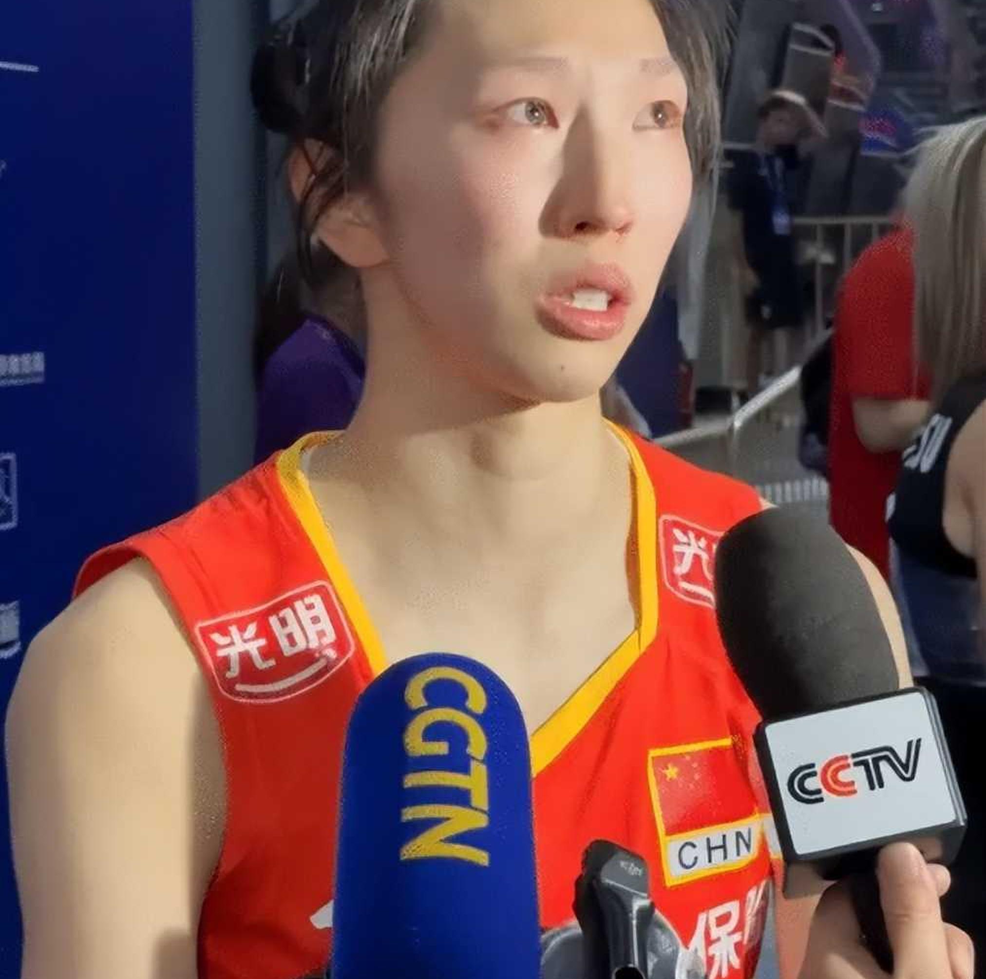 包含中国女排遭遇惨败，未能晋级半决赛的词条