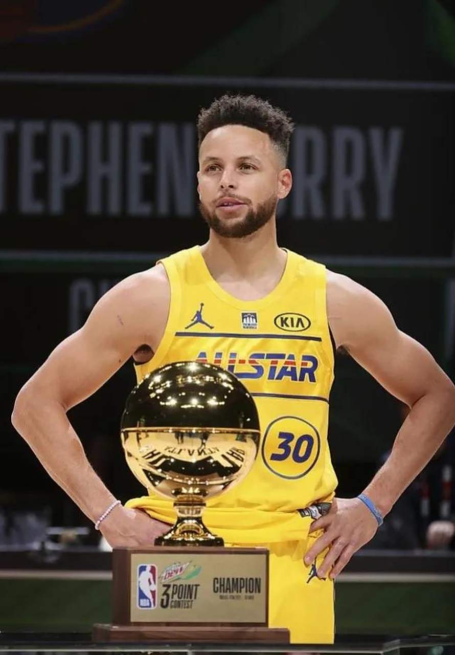 南韩男篮逆转中国男篮，库里爆发神勇的简单介绍