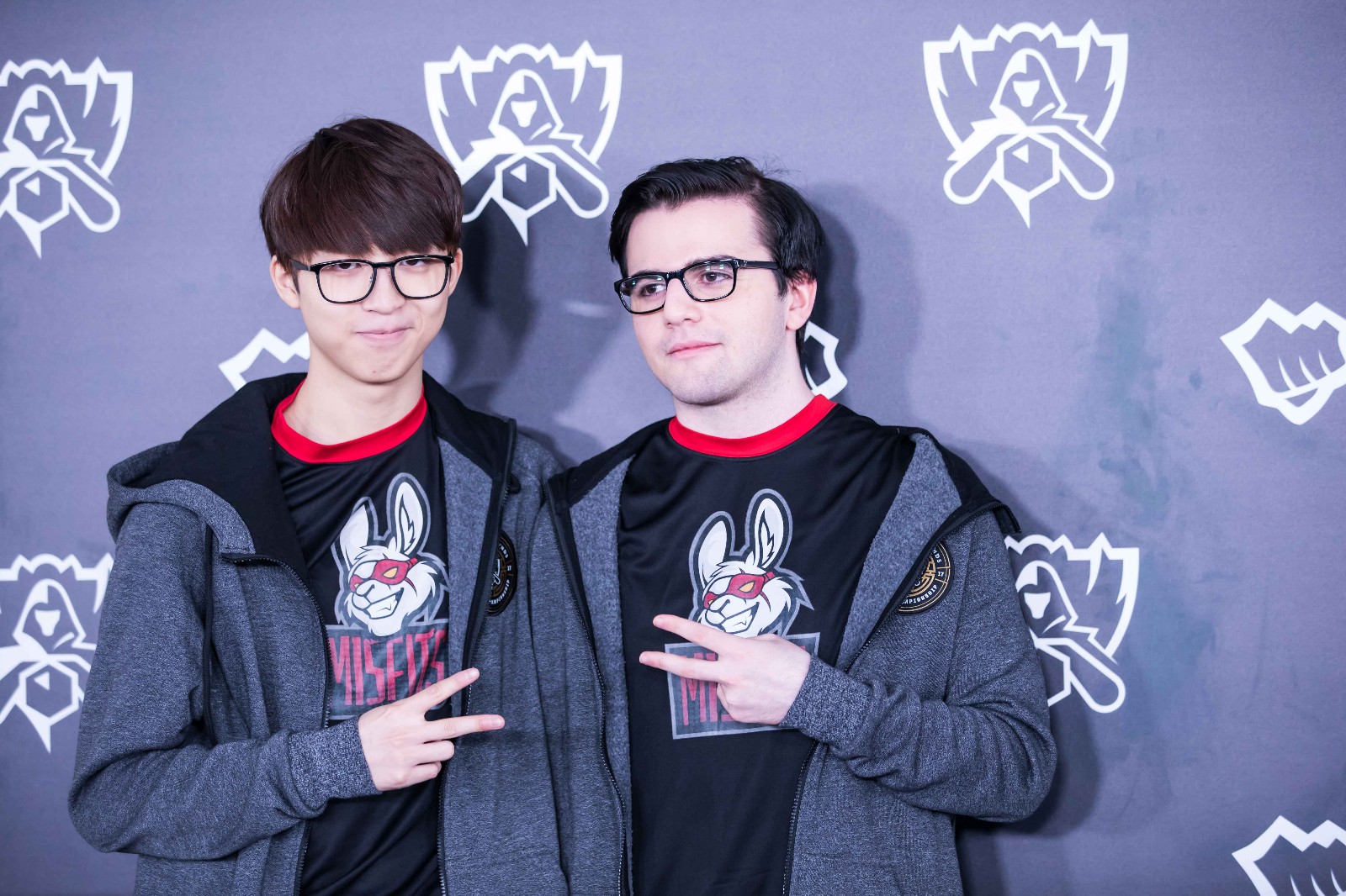 包含JDG完胜CLG，Hanssama惊艳世界的词条